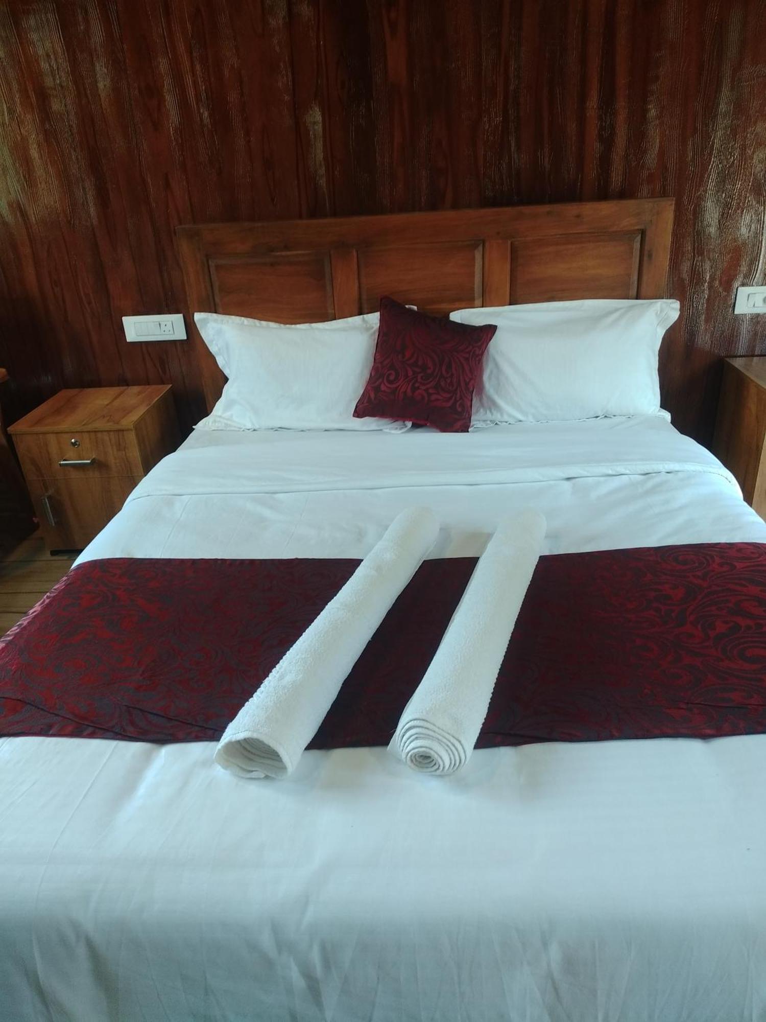 Don'S River Valley Jungle Resort Maraiyur Екстер'єр фото